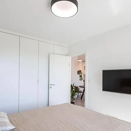 Urban Apartment With Possibility Of Parking Bratislava Exterior photo